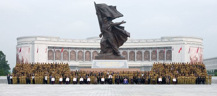 Victorious War Museum Kim Jong Un Attends Commemorative Photo Session with Overseas Korean