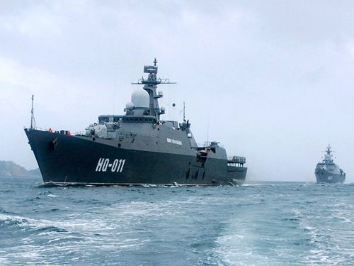 Vietnamese frigate Dinh Tien Hoang (HQ-011) httpsc1staticflickrcom871137409544942400c