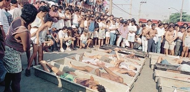 Vigário Geral massacre httpsconteudoimguolcombrcnoticias201308