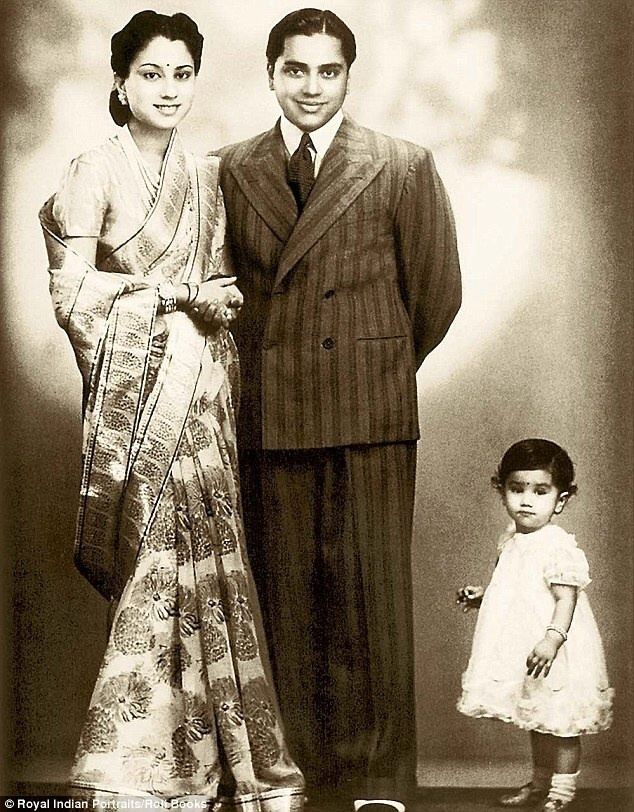 Vijaya Raje Scindia Vijaya Raje Scindia with the Maharaja of Gwalior and their daughter