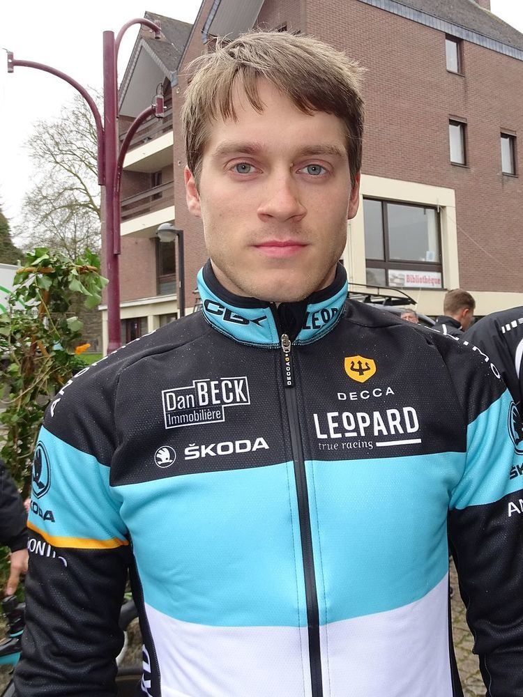 Viktor Manakov (cyclist, born 1992)