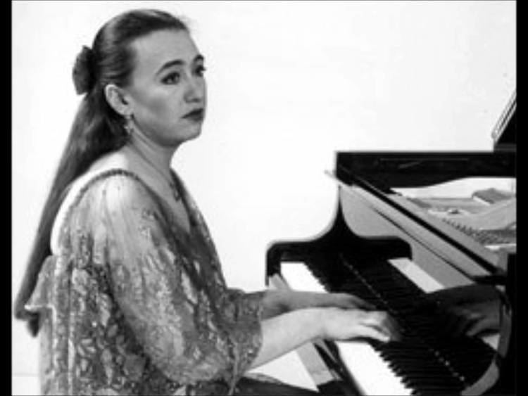 Viktoria Postnikova Viktoria Postnikova Piano Concerto No 1 Tchaikovsky 1Mov YouTube