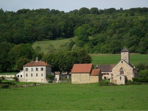 Villeberny mw2googlecommwpanoramiophotosmedium60347606jpg