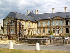Villers-sous-Saint-Leu httpsuploadwikimediaorgwikipediacommonsthu