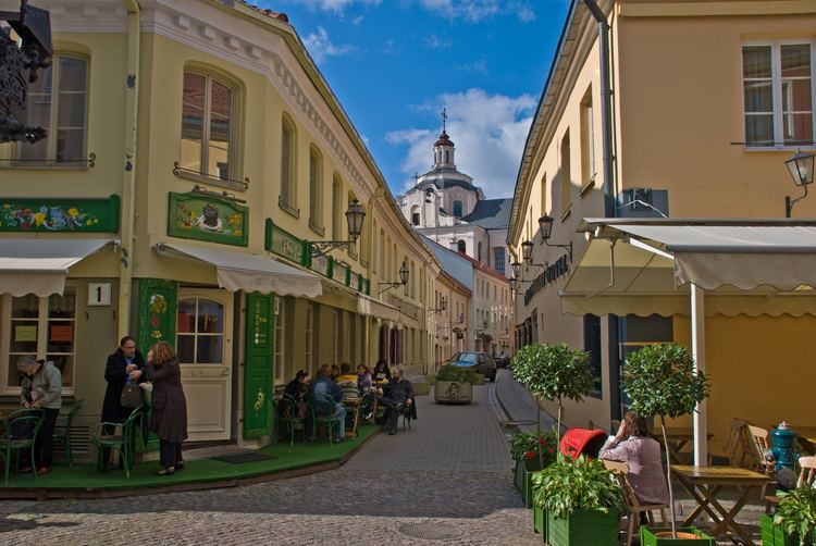 Vilnius Old Town FileVilnius Old Town Lithuania 14 Sept 2008jpg Wikimedia Commons