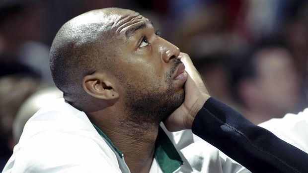 Vin Baker ExNBA AllStar Vin Baker finds redemption as a Starbucks