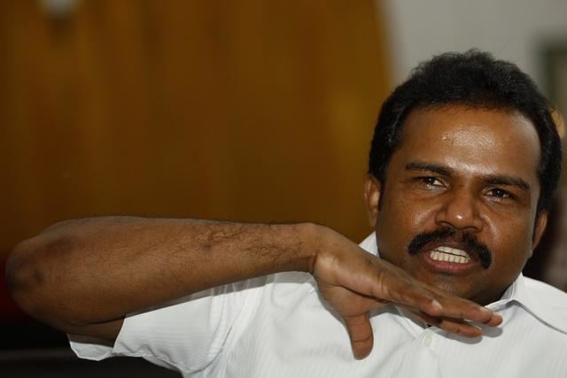 Vinayagamoorthy Muralitharan Sri Lanka Probe into LTTE Crimes Should Start with Karuna
