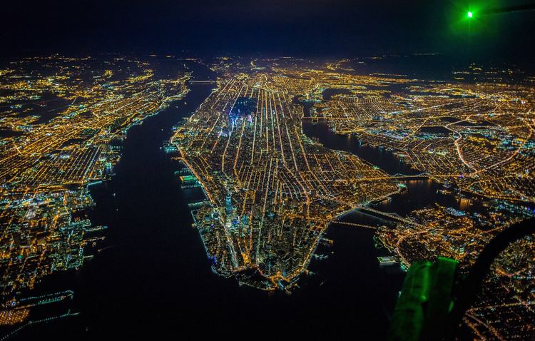 Vincent Laforet Vincent Laforet Photographs a Glittering NYC From 7500