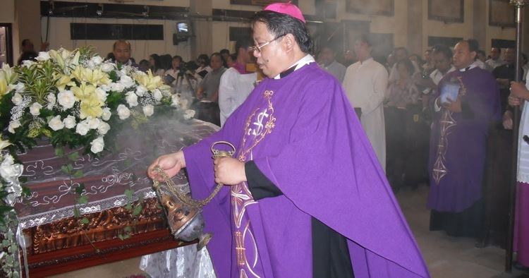 Vincentius Sutikno Wisaksono blog hurek Uskup Surabaya Pimpin Pemakaman Ibunda