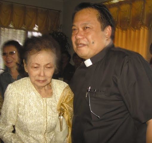 Vincentius Sutikno Wisaksono blog hurek RIP Mama Mady Ibunda Uskup Surabaya