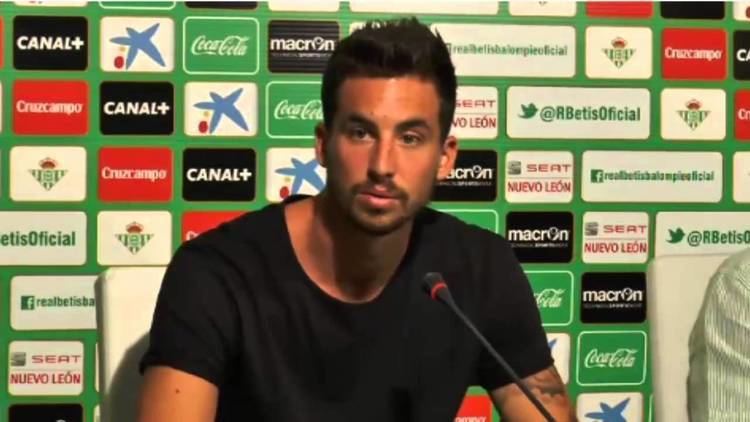 Vincenzo Rennella Vincenzo Rennella Presentacin con el Real Betis 2014