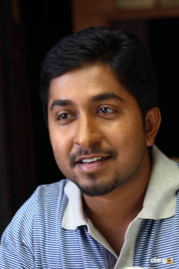 Vineeth Sreenivasan Vineeth Sreenivasan malayalam actor photosstills