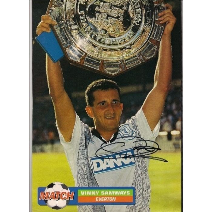 Vinny Samways Signed picture of Vinny Samways the Everton FC footballer