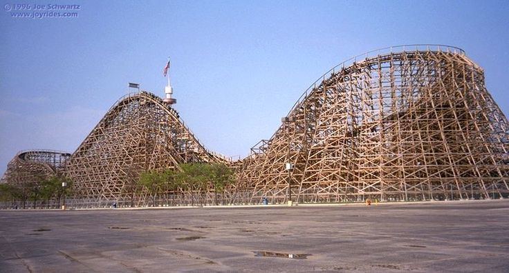 Viper (Six Flags Great America) Viper Six Flags Great America Roller Coasters Pinterest