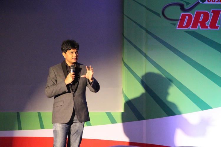 Vipul Goyal Stand Up Comedy Humorously Yours Vipul Goyal Corporate Humour