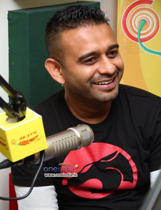 Vishal Mahadkar Photos Blood Money Promotes at Radio Mirchi 983FM