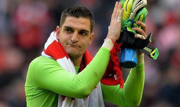 Vito Mannone Vito Mannone warns Sunderland We must win all our battles