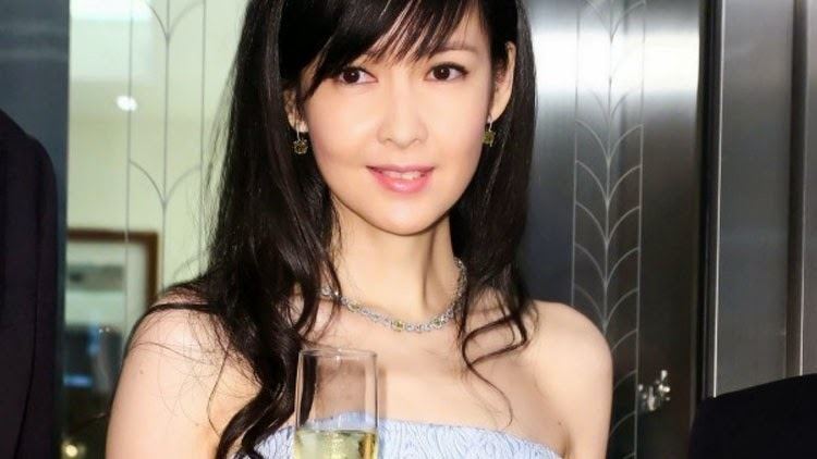 Vivian Chow 47yo Vivian Chow Shares Her Beauty Tips AHMIKE