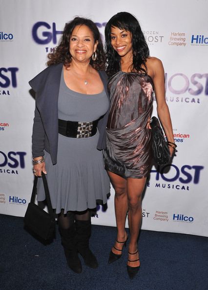 Vivian Nixon Debbie Allen and Vivian Nixon Photos Zimbio