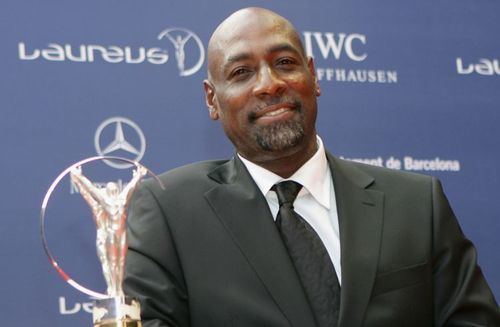 VIVIAN RICHARDS Well known as the KING of Cricket VIVIAN RICHARDS Well known as the KING of Cricket