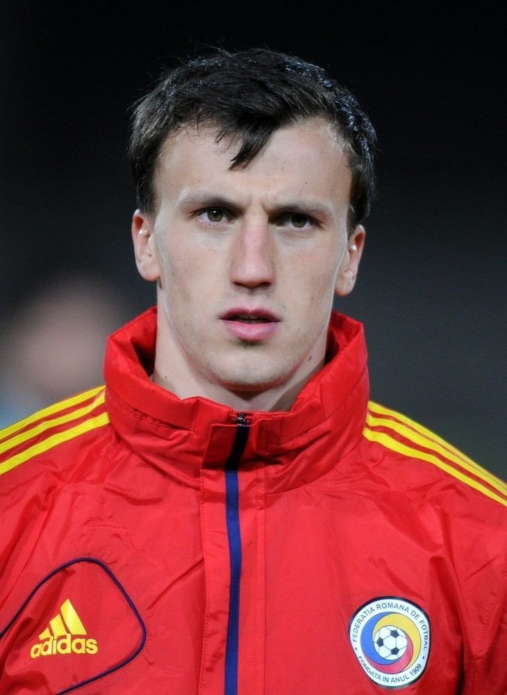 Vlad Chiricheș Tottenham transfer news Spurs close to signing Steaua star Vlad