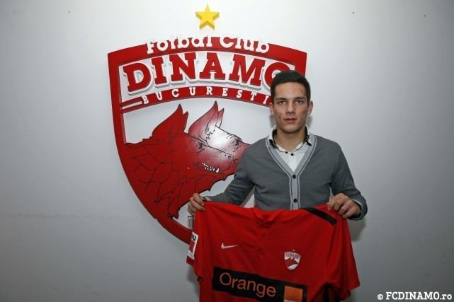 Vlad Olteanu OFICIAL Vlad OLTEANU la Dinamo Revista FC Dinamo FC Dinamo