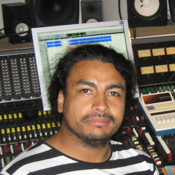 Vladi Vargas Vladi Vargas Sound Engineer and Music Producer SOUNDISM