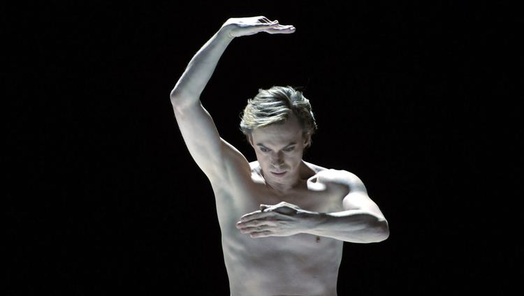 Vladimir Malakhov (dancer) Vladimir Malakhov leaves Staatsballett Berlin BALLET20COM