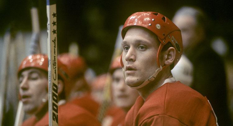 Vladimir Petrov (ice hockey) Legendary Soviet Ice Hockey Player Vladimir Petrov Dies at Age of 69