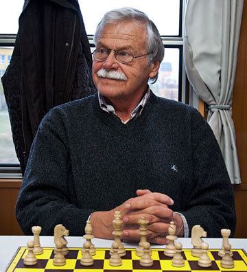 Vlastimil Hort Chess Train 2013 Hort wins scenic tourney Chess News