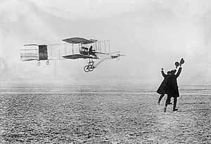 Voisin 1907 biplane httpsuploadwikimediaorgwikipediacommonsthu