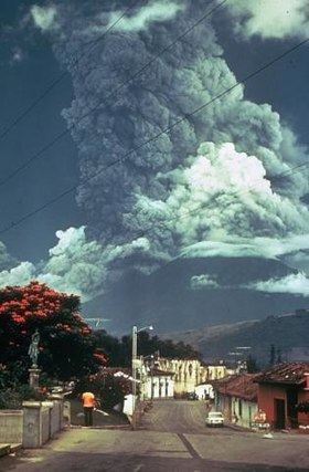 Volcán de Fuego httpsuploadwikimediaorgwikipediacommonsthu
