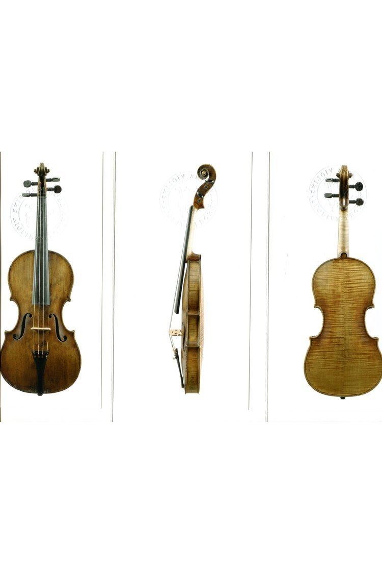 Voller Brothers Lot 231 A Good English Violin by the Voller Brothers London circa