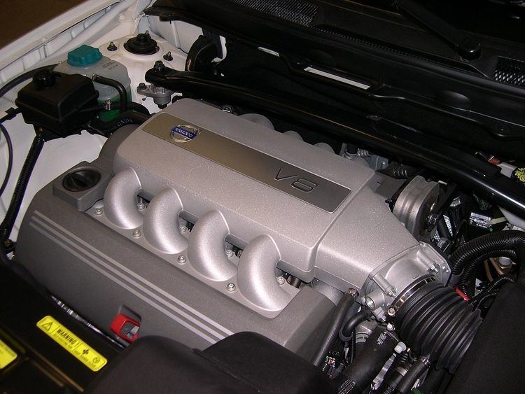 Volvo B8444S engine
