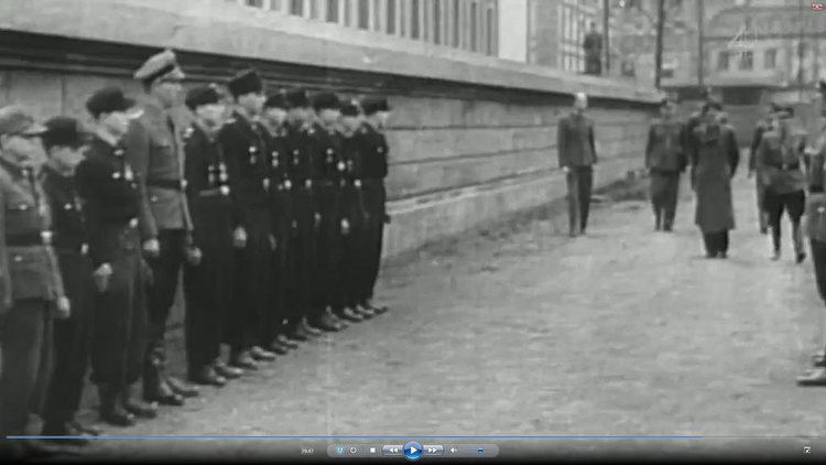 Vorbunker Hitlers letzter Appell vor Bunker in Vossstrae KarlLudwig