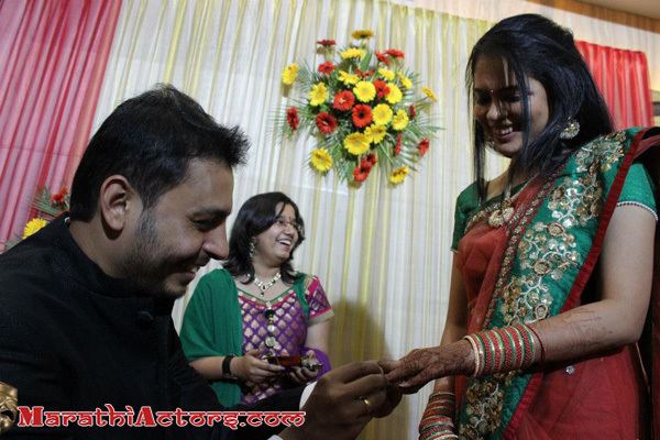 Vrishasen Dabholkar Vrishasen Dabholkar and Sharada Patil wedding engagement photos