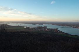 Věstonice Reservoir httpsuploadwikimediaorgwikipediacommonsthu
