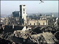 Vukovar massacre newsimgbbccoukmediaimages39121000jpg39121