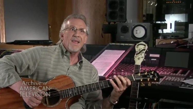 W. G. Snuffy Walden Composer WG Snuffy Walden discusses and plays the theme to
