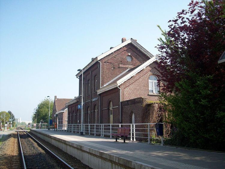 Waarschoot railway station