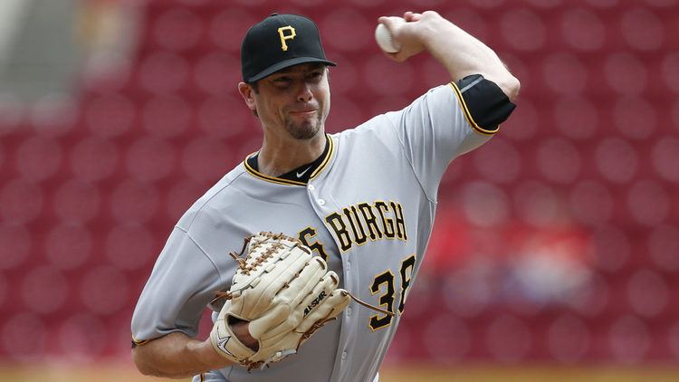 Wade LeBlanc Pirates resign lefty reliever Wade LeBlanc MLBcom