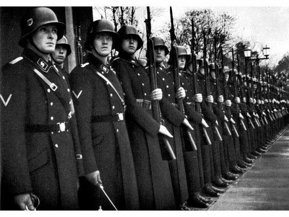 Waffen-SS WaffenSS 072 original caption Waffen SS in dress uniform Date