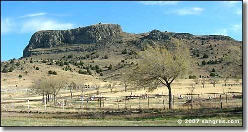 Wagon Mound, New Mexico wwwsangrescomcimagesplacesnmmorawagonmound1