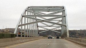 Wakota Bridge httpsuploadwikimediaorgwikipediacommonsthu