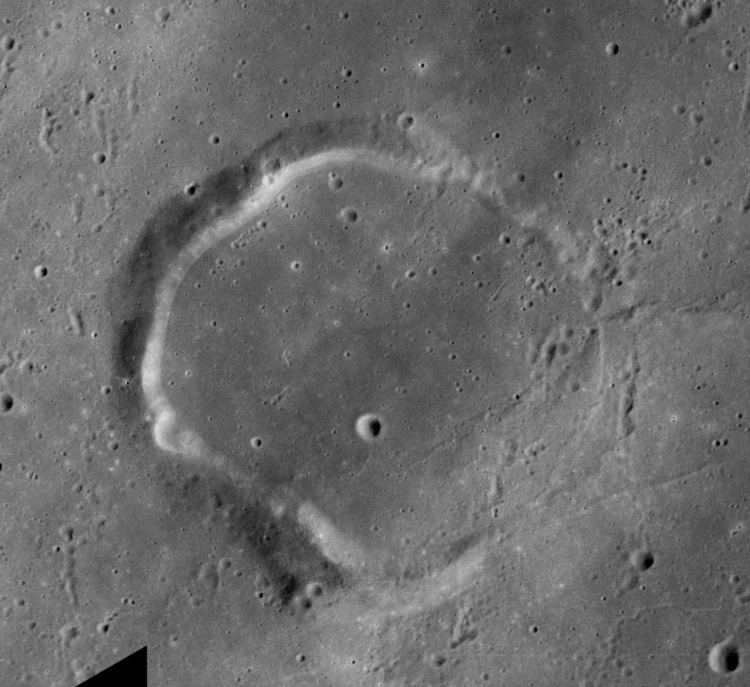 Wallace (lunar crater)