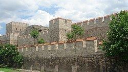 Walls of Constantinople httpsuploadwikimediaorgwikipediacommonsthu
