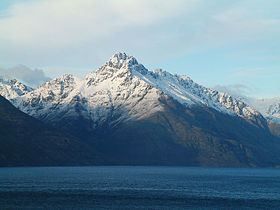 Walter Peak (New Zealand) httpsuploadwikimediaorgwikipediacommonsthu