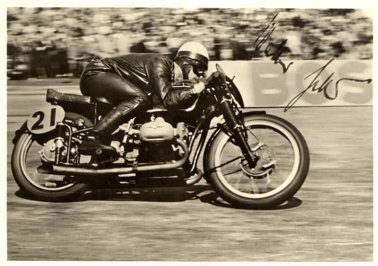 Walter Zeller (motorcyclist) Walter Zeller beim Feldbergrennen 1951 BMW old Boxer Pinterest