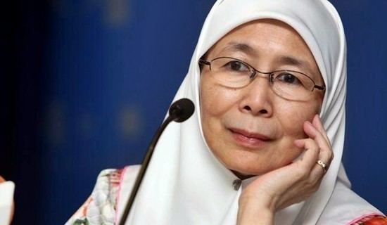 Wan Azizah Wan Ismail PKR Wan Azizah to be Fielded in Permatang Pauh