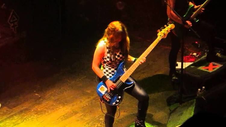 Wanda Ortiz The Iron Maidens Killers Intro Wanda Ortiz On Bass 2013